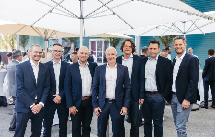 Der Innovationspreis 2023 wurde im Rahmen einer Veranstaltung am 15.6. übergeben. v.l.n.r.: Martin Quirchmair, Andreas Augustin, Thomas Gamsjäger, Jürgen Rainalter, Harald Loy, Roger Höfle, Markus Comploj © Sams Vorarlberger Innovationspreis 1