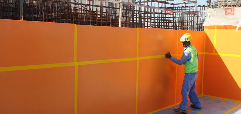 Pool Bearing Jumeirah Gate Dubai-2 Pool Bearing Jumeirah Gate Dubai-2