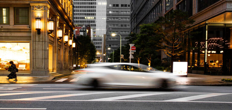 Erschütterungsschutz erklärt_Häuser mit Störquelle Erschütterungsschutz erklärt_Häuser mit Störquelle